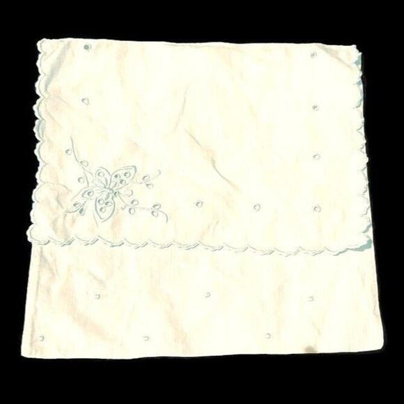 Butterfly White Cotton Cloth Bun Warmer Detailed Stitching - Picture 1 of 8